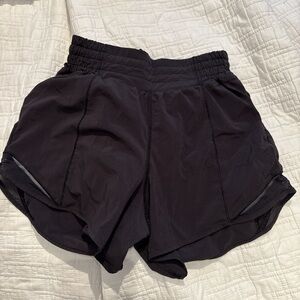 lululemon hotty hot shorts  4inch